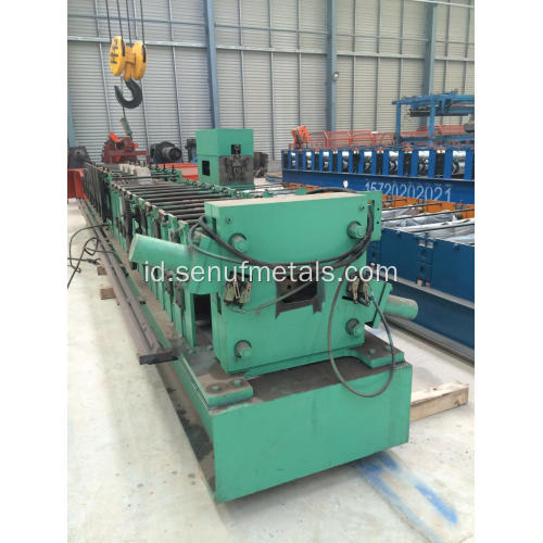 Talang baja downspout cold roll forming machine